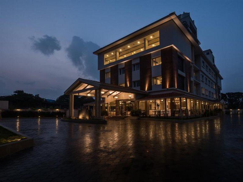Hotel Aadrika Chikmagalūr Exterior foto